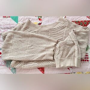 Cream/tan knit sweater